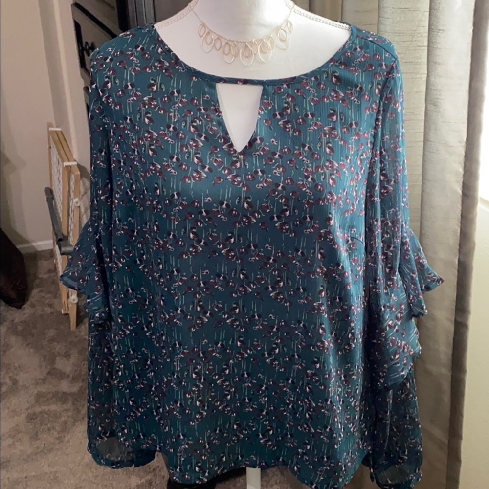 NWT. Grace & Lace Amelia blouse.